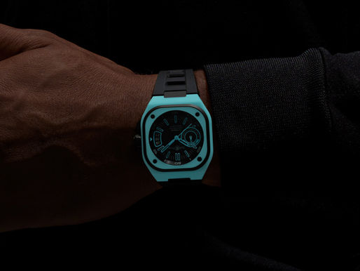 BELL & ROSS 柏萊士 全新 BR-X5 Blue Lum 腕錶 大膽的全發光錶殼設計