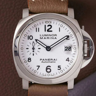白色的海光 沛納海 Panerai Luminor Marina PAM00049 的低調力量