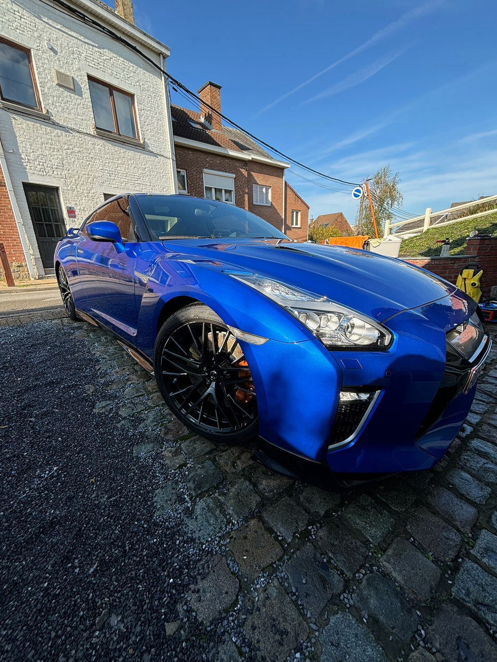 Clean-Pro a redonné tout son éclat à la carrosserie de la Nissan GTR, en éliminant efficacement les impuretés pour une apparence brillante et sans défauts.