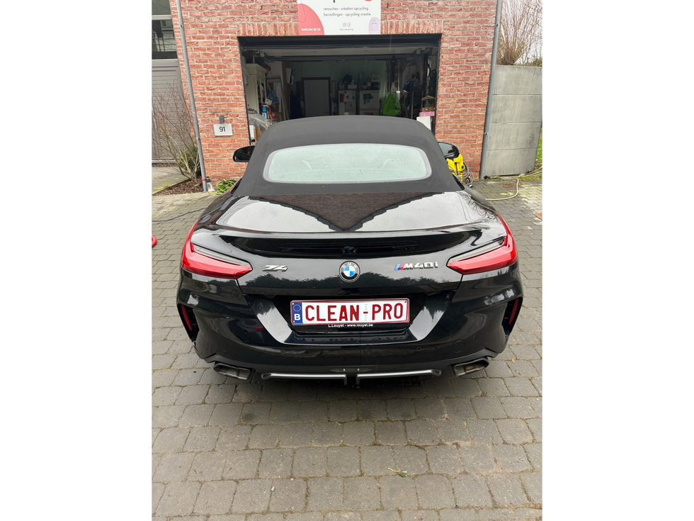 Carrosserie de la BMW Z4 M40i restaurée après un nettoyage complet par Clean-Pro