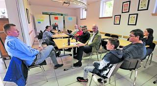 Langfristig ist ein Jugendzentrum als Treffpunkt in Planung