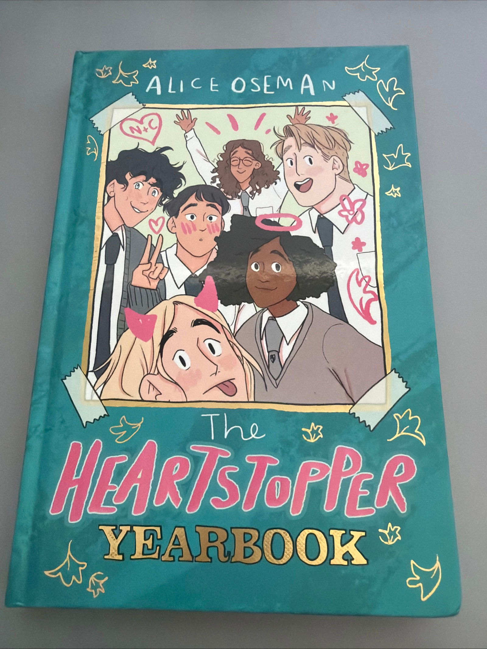 The Heartstopper Yearbook by Alice Oseman