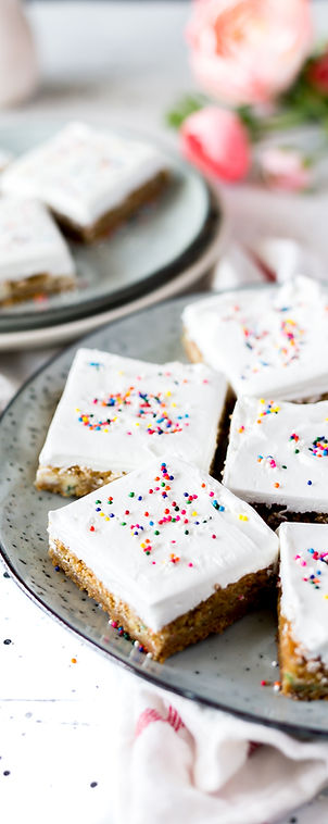 Blondies with Icing