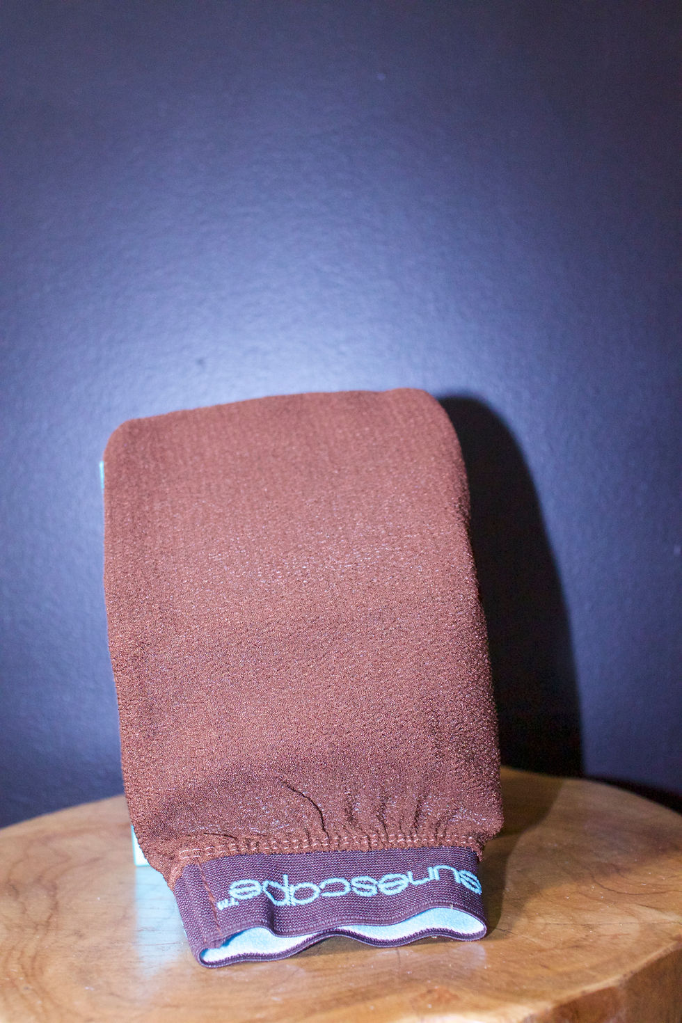 Thumbnail: Great quality exfoliating mitt for tan prep