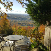 Séjour en lodge haut de gamme à Vichy avec vue panoramique sur les volcans