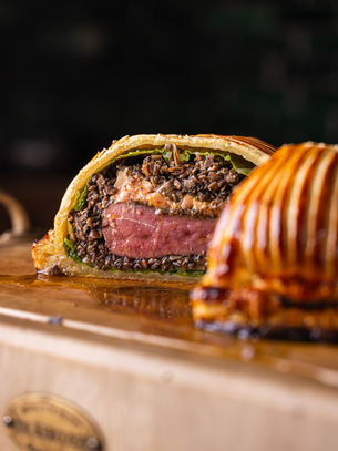 ithiviers de canard du chef Jean-Rémi Joly, au feuilletage doré, accompagné d'une sauce Albufera au Bouillon de Volaille SALSUS.