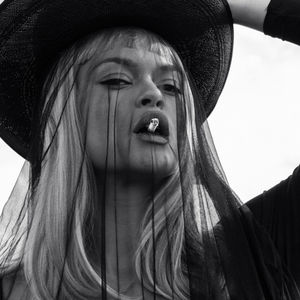 THE EDGE/ Carmen & Andréa Offrédi