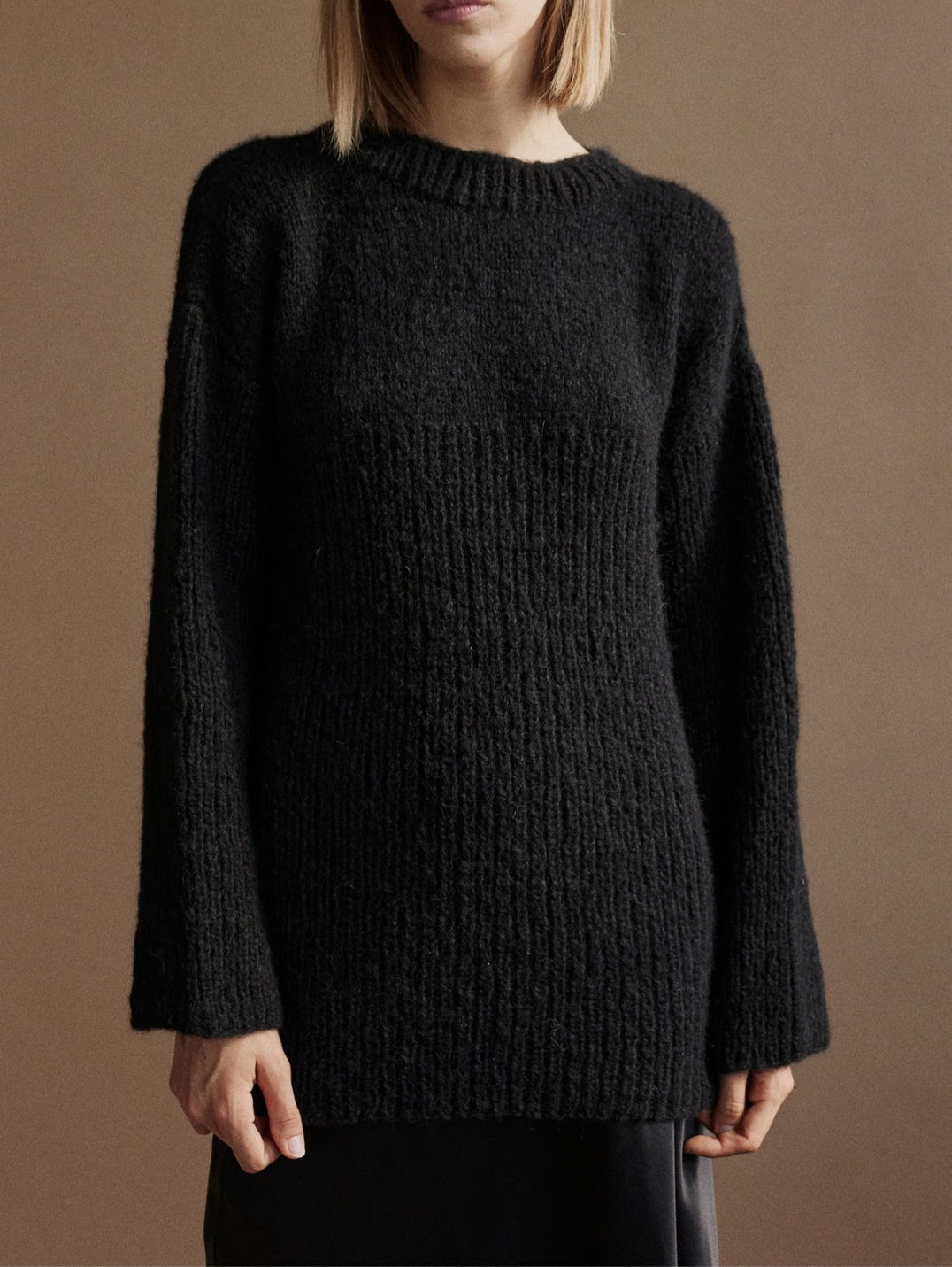 Maglione in lana di alpaca e seta: lussuoso design artigianale