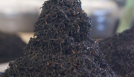 Blended vs. Unblended Tea: Understanding the Difference in Your Cup