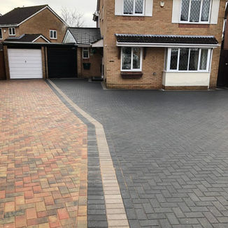 Charcoal-and-Natural-Grey-Block-Paving-Driveway-in-Bristol-8.jpeg