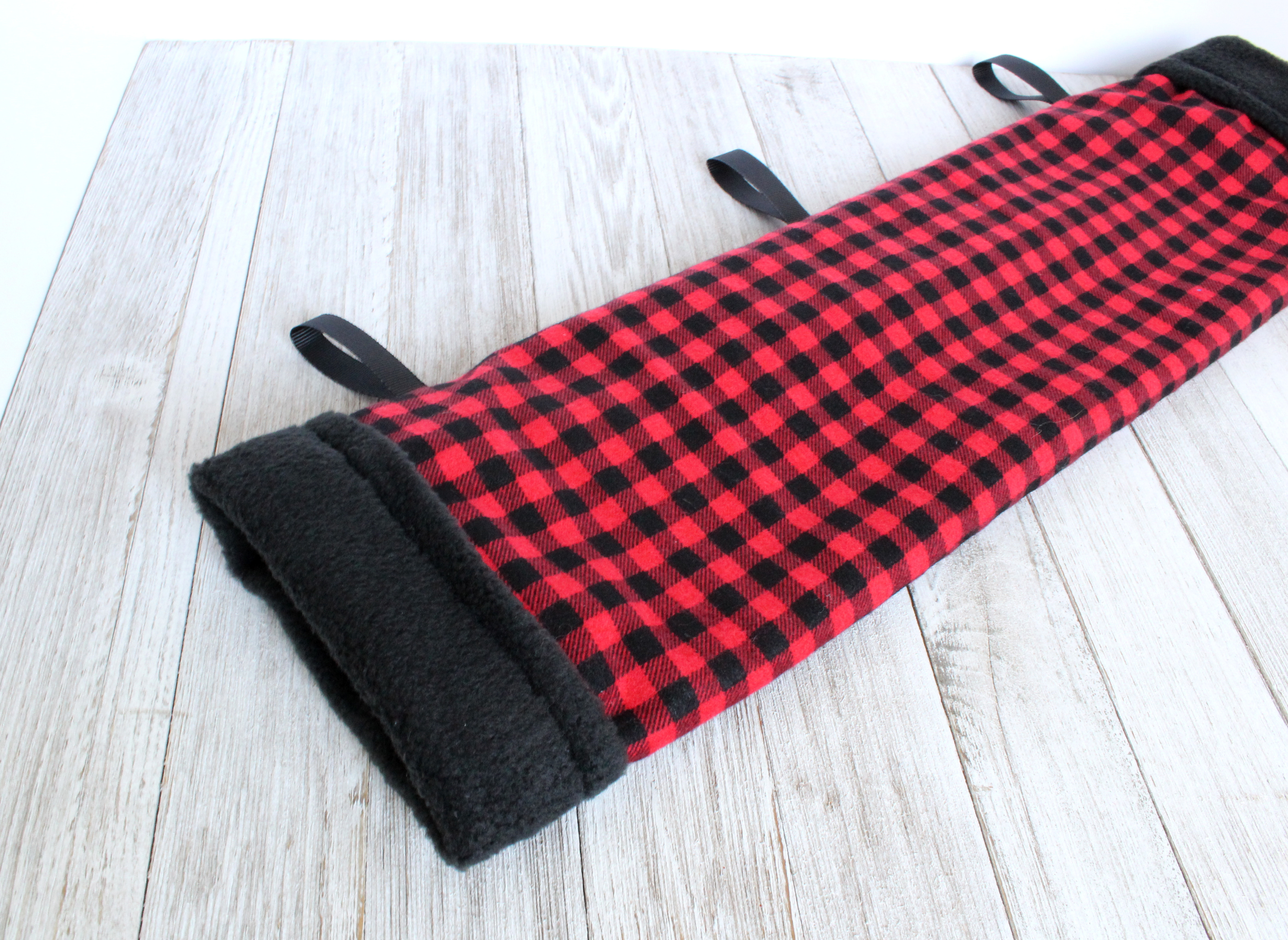 20" Hanging Tunnel | Thirsty Lumberjack & Black Fleece
