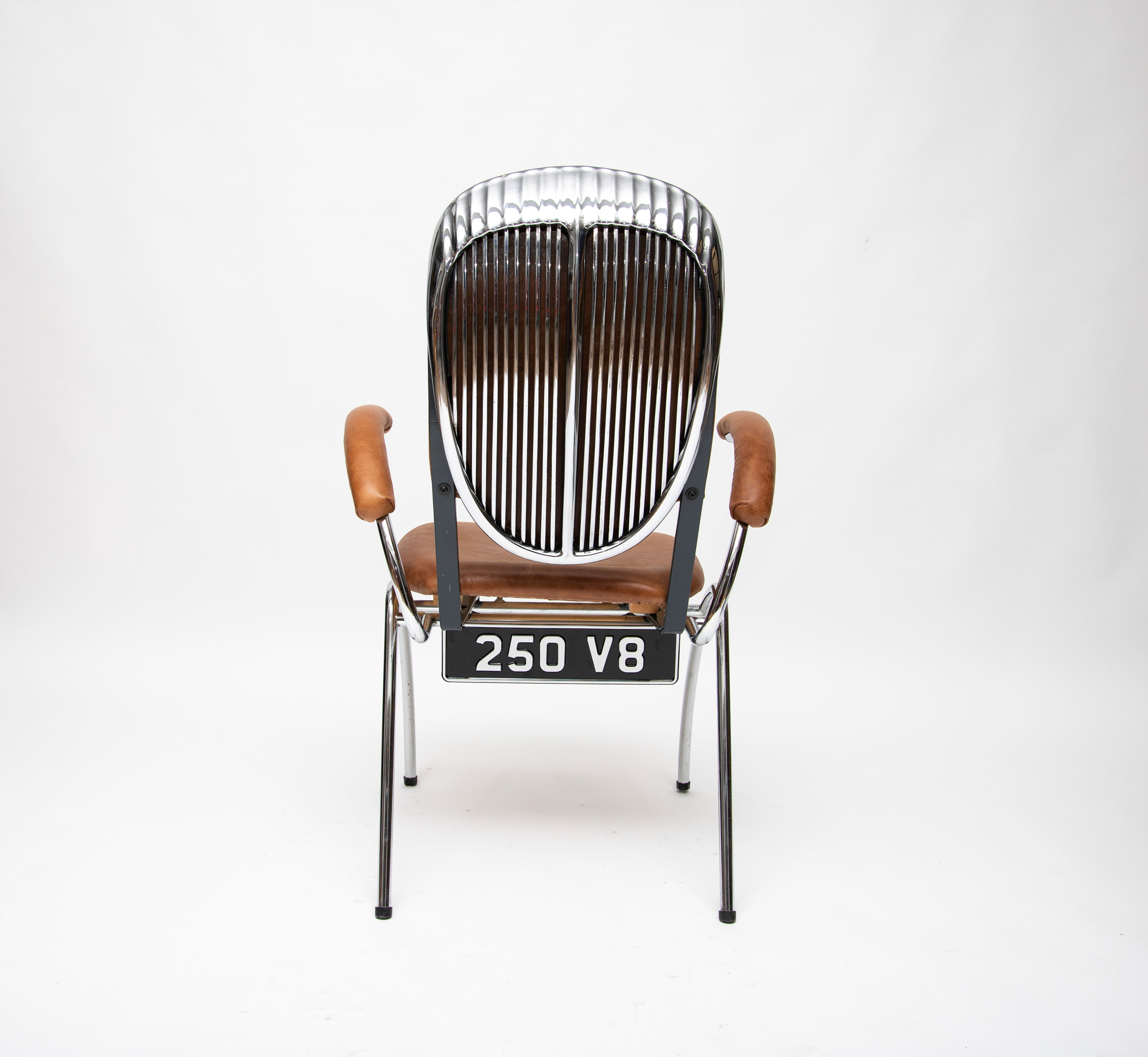 250 V8 Chair