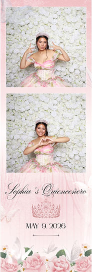 quinseañera pose in front a photobooth allentown pa