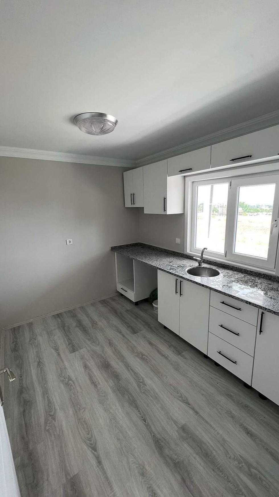 Küçük resim: 90 m2 Lüks tek katlı prefabrik ev