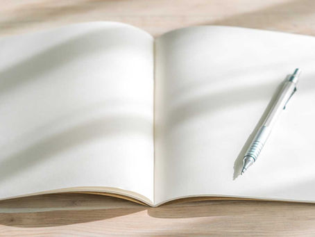 Comment vaincre la page blanche? Découvrez des astuces simples pour retrouver l'inspiration et écrire avec confiance, un mot à la fois.