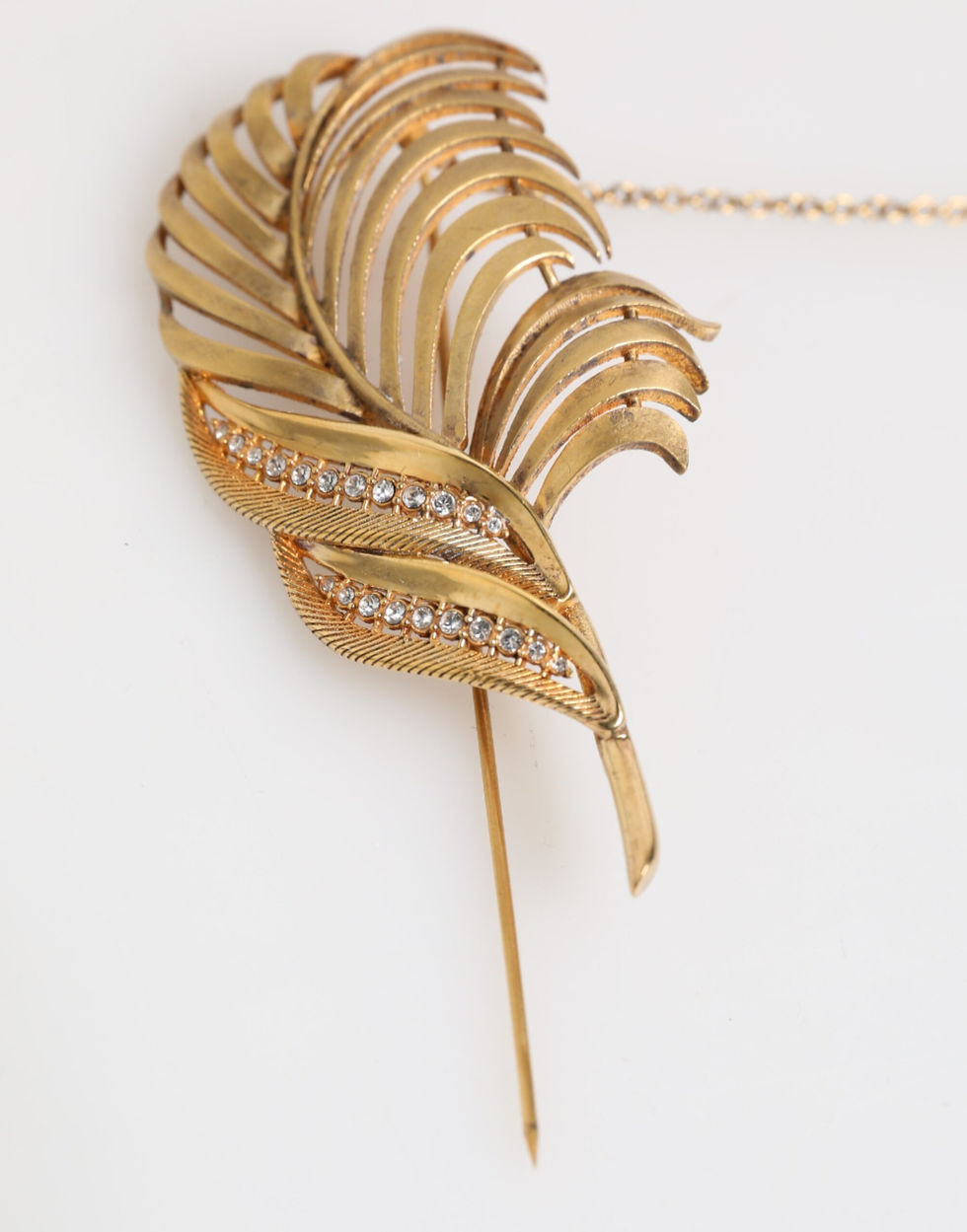 Thumbnail: Dolce & Gabbana Gold Tone Leaf 925 Sterling Silver Crystal Chain Brooch