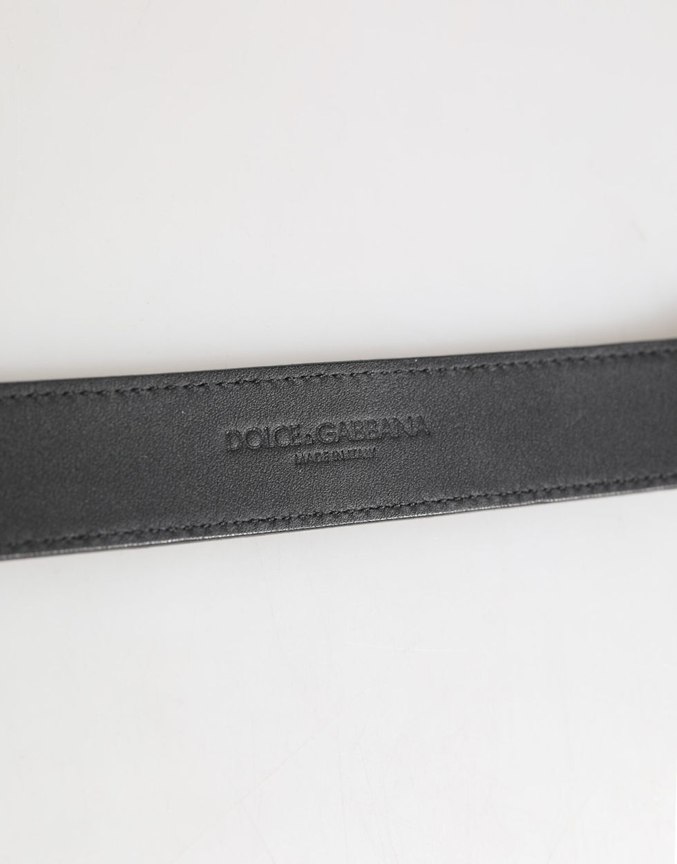 Thumbnail: Dolce & Gabbana Silver Textured Leather Gold Tone Metal Neckband