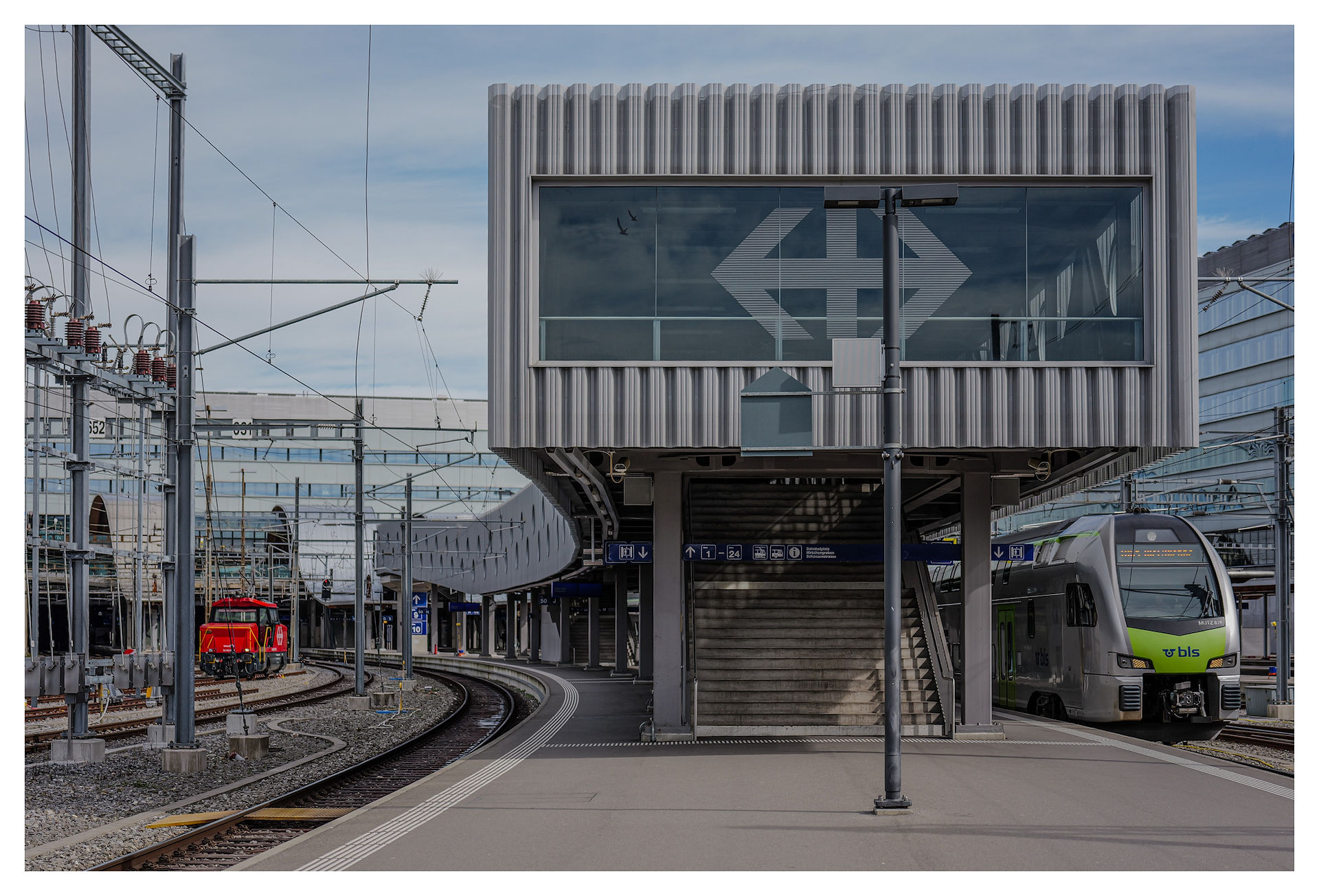 Passerelle Gleis 49/50 im Bahnhof Bern