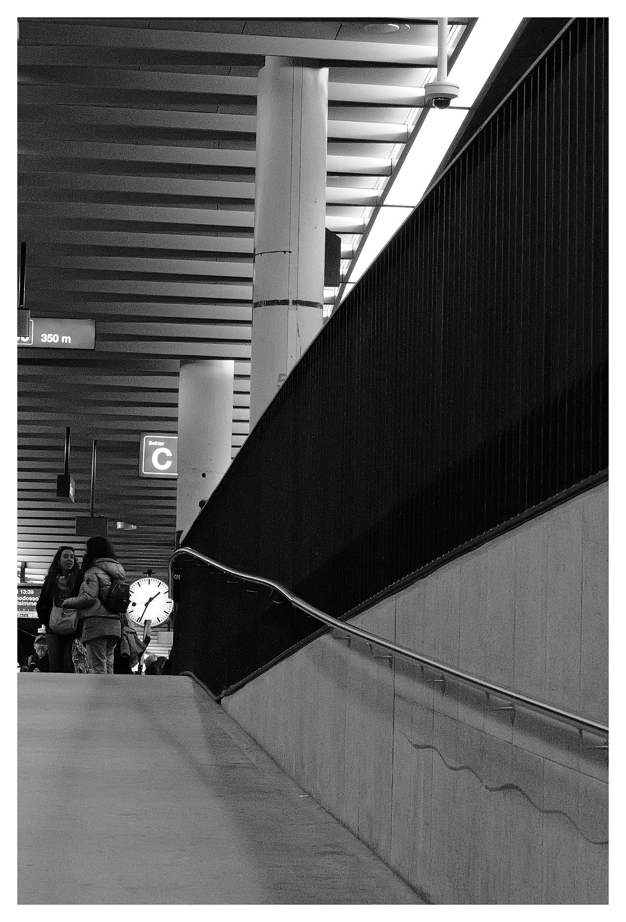 Aufgang zum Perron im Bahnhof Bern