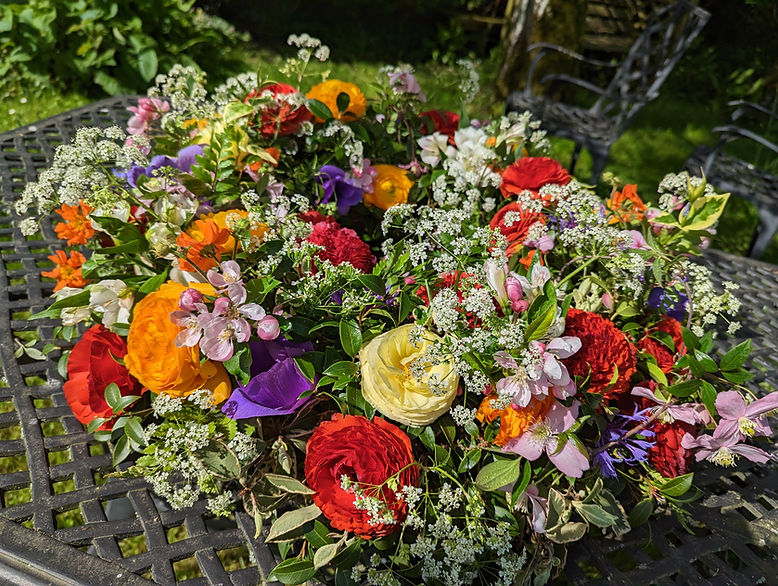English country garden flowers for funerals kent.jpg