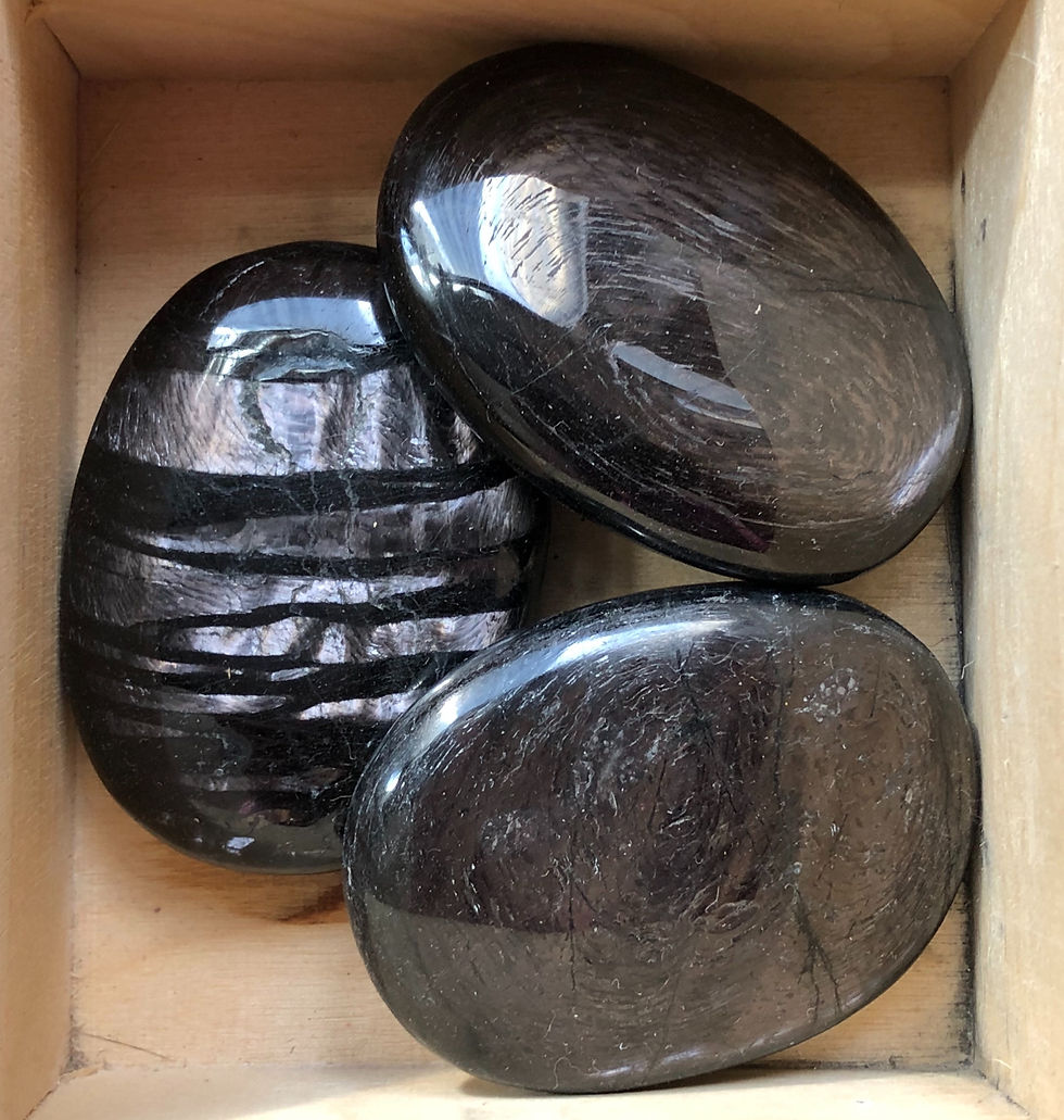 Hypersthene Palmstone