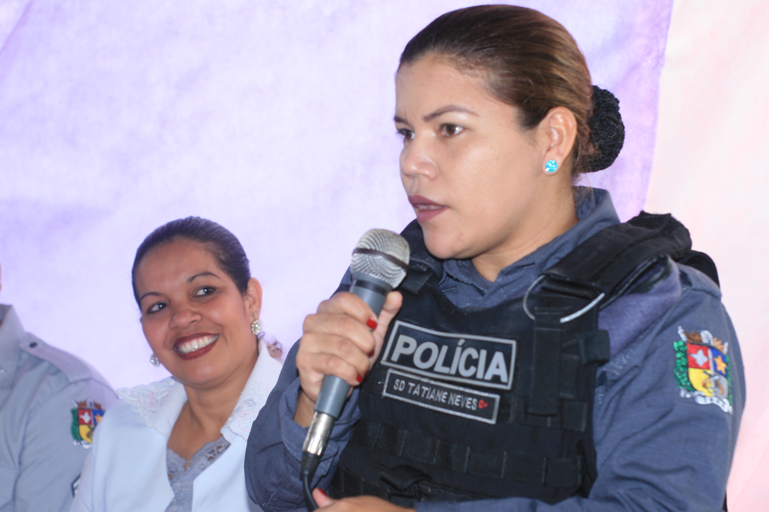 Em destaque a PFEM - Tatiana Neves compondo mesa de abertura