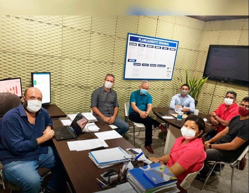 Reunião na Secretaria de Planejamento Estadual (SEPLAN)