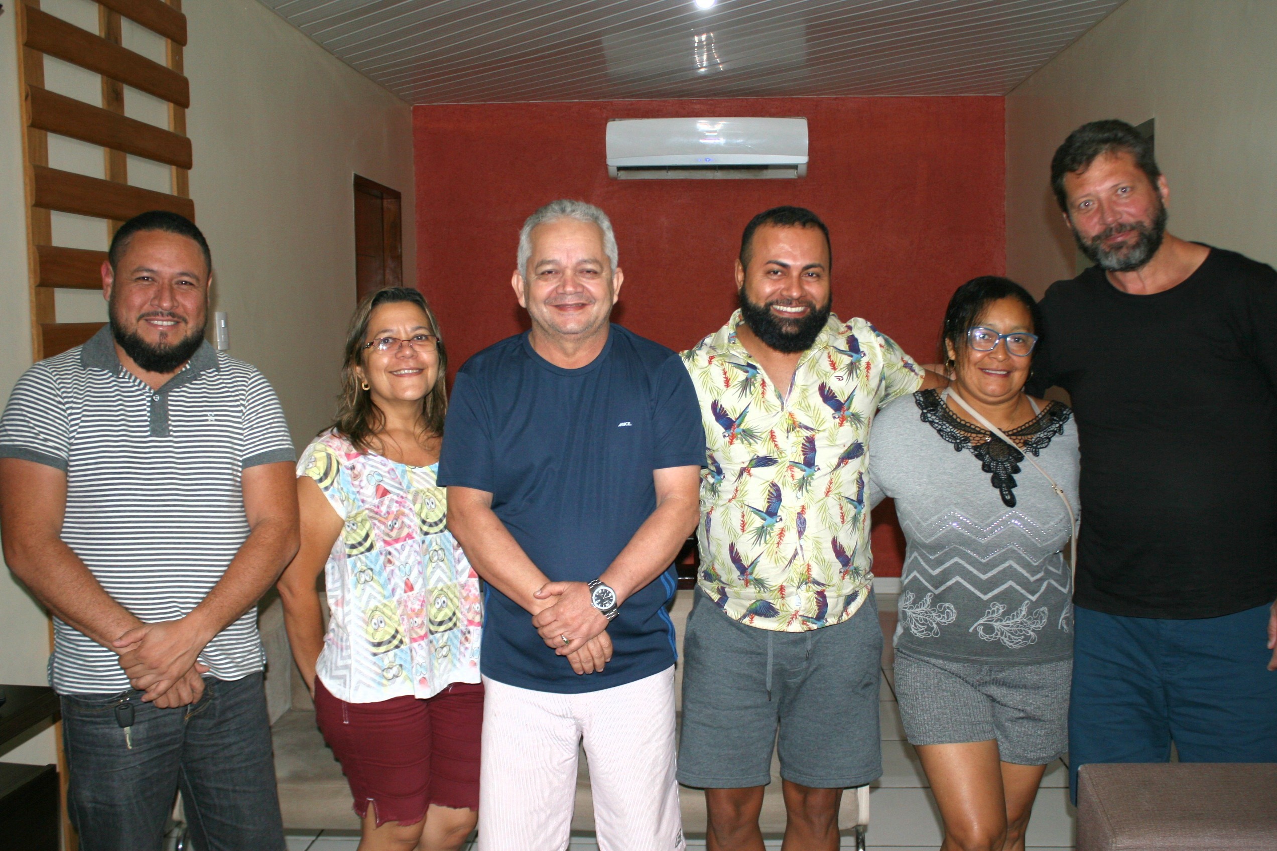Prefeito recebe em sua residência professores da UNIFAP