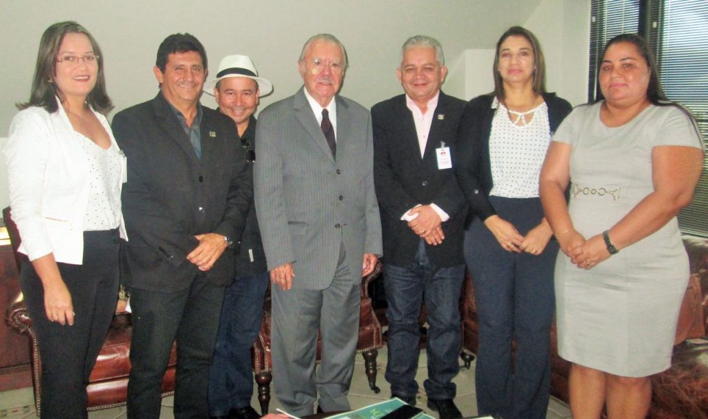 Prefeitos reclamam da desativação do serviço, que é essencial para a prevenção e combate às queimadas na região.