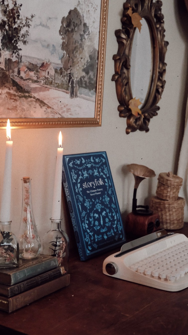 Authors and Writers: Creating an Online Presence