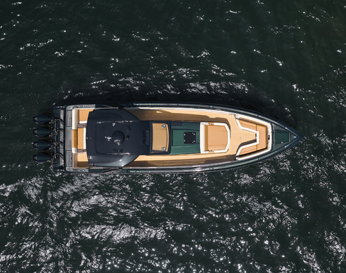 kith cigarette boat MADE-TO-ORDER KITH X CIGARETTE COLLAB