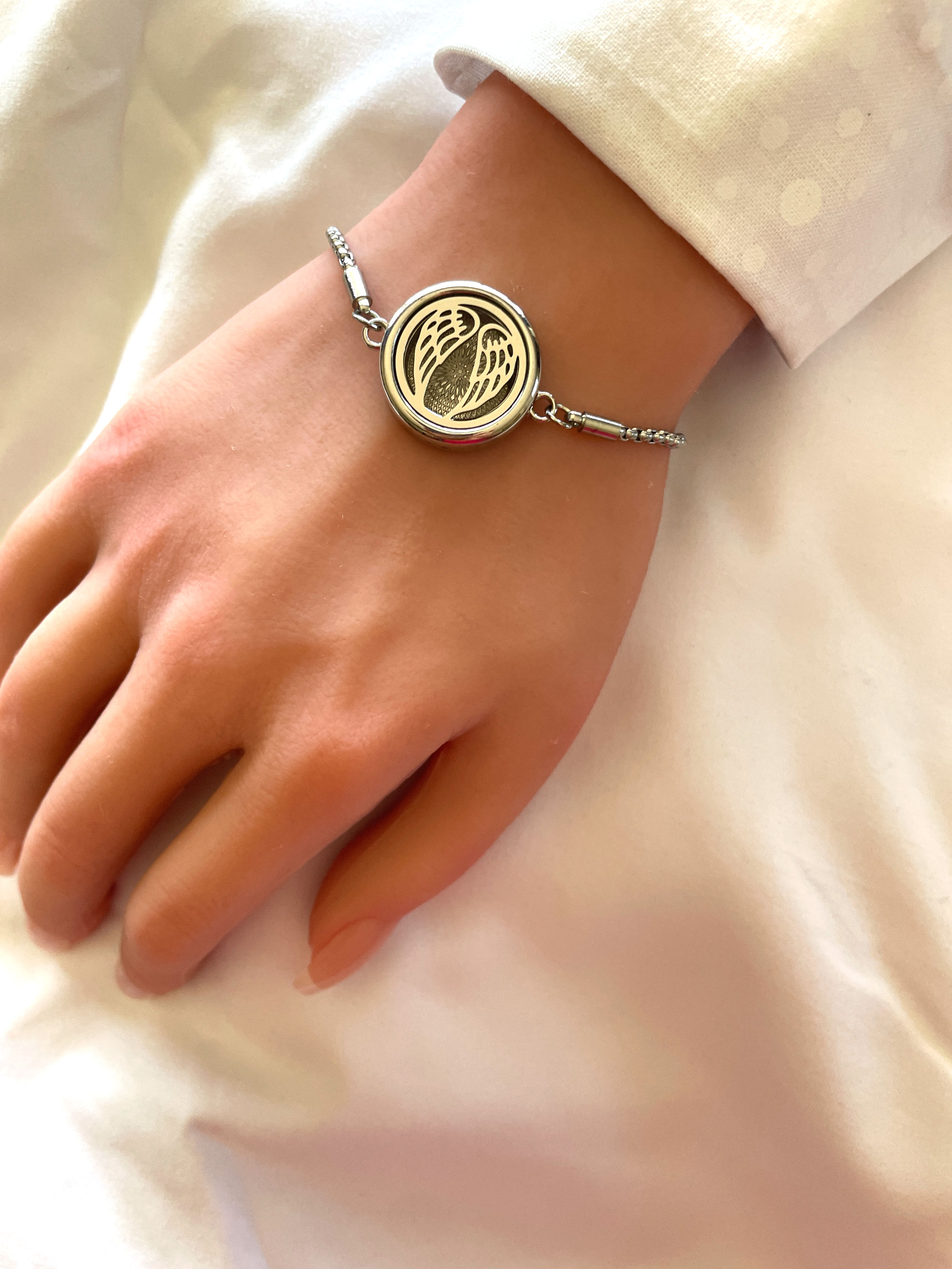 Angel Wings Aromatherapy Diffuser Bracelet