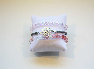 PINK FLOWER STREACH.jpg