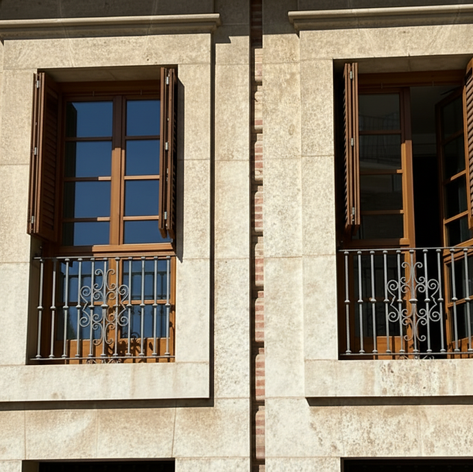 decoración-proyectos-arquitectura-madera-maciza-ventana-mallorquina-valencia-fuster-alonso