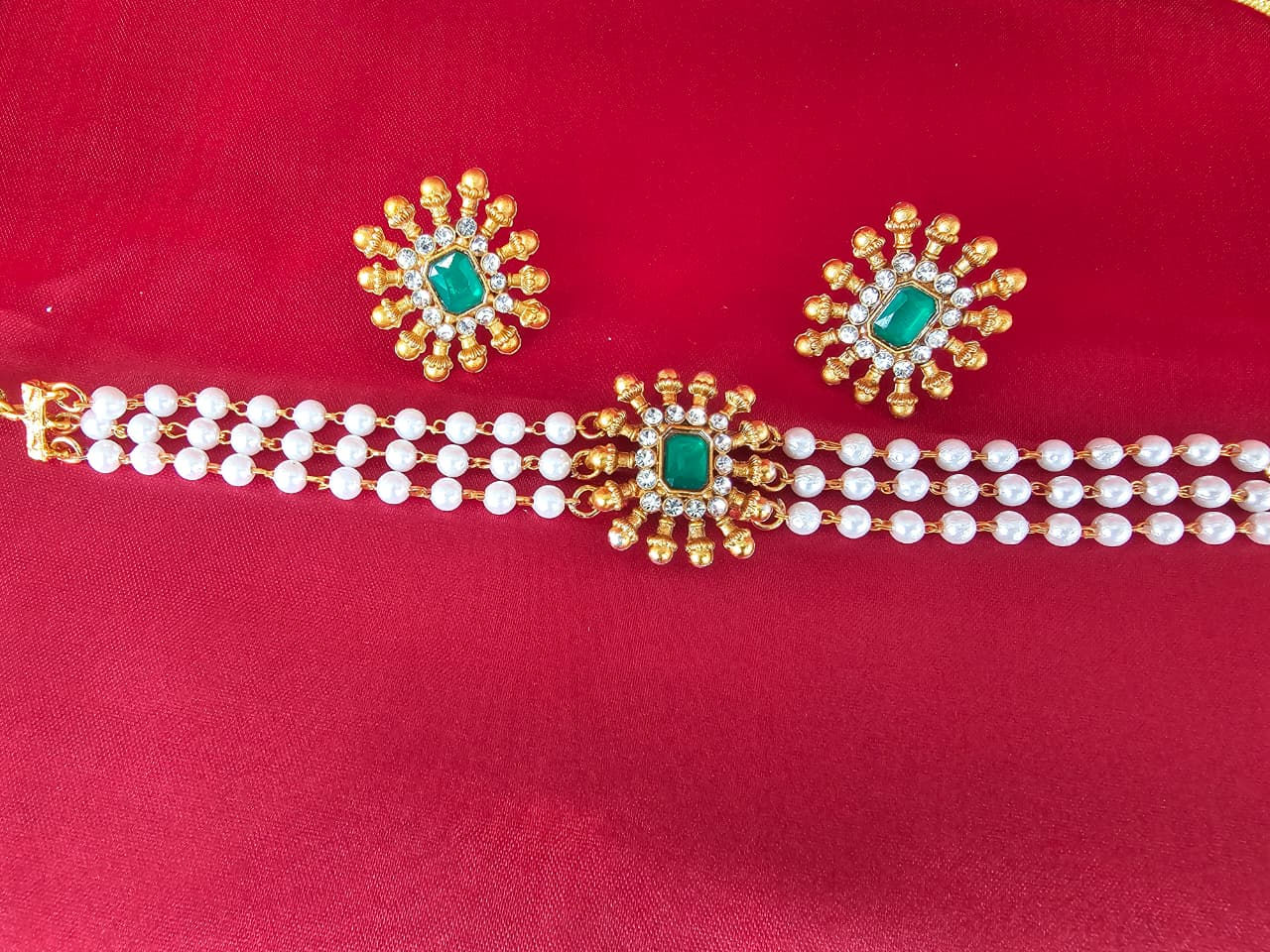 Regal Pearl & Emerald Choker Set