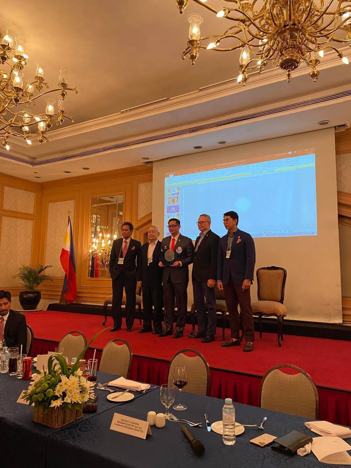bai Hotel Cebu's General Manager Alfred Reyes awarded Hotel GM of the Year