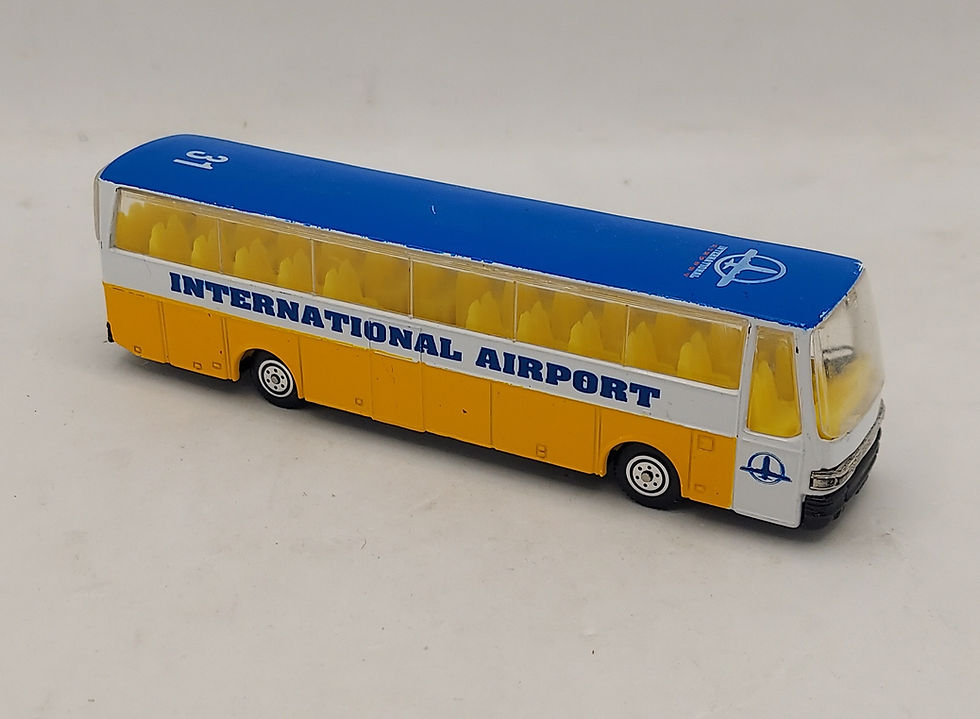 United Airlines Large 5.25 inches - International Airport Bus - Loose