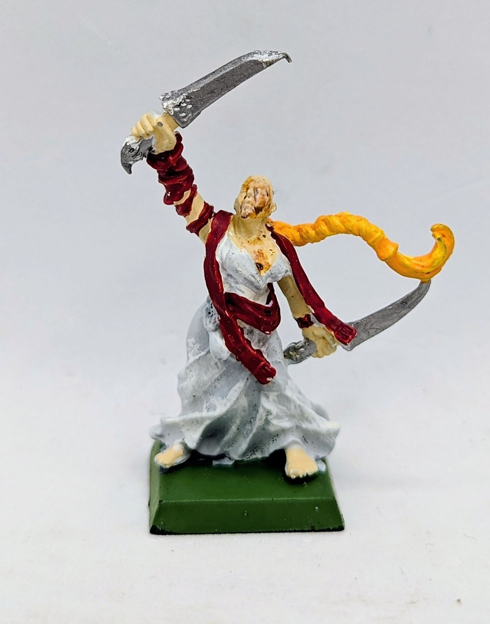 Warhammer Fantasy Mordheim Sigmarite Sisters Of Sigmar Augur Metal OOP - Painted