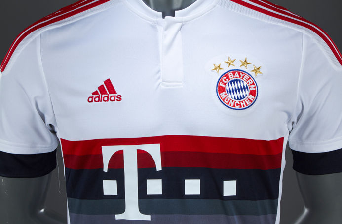 Thumbnail: Bayern Munique Away 15/16
