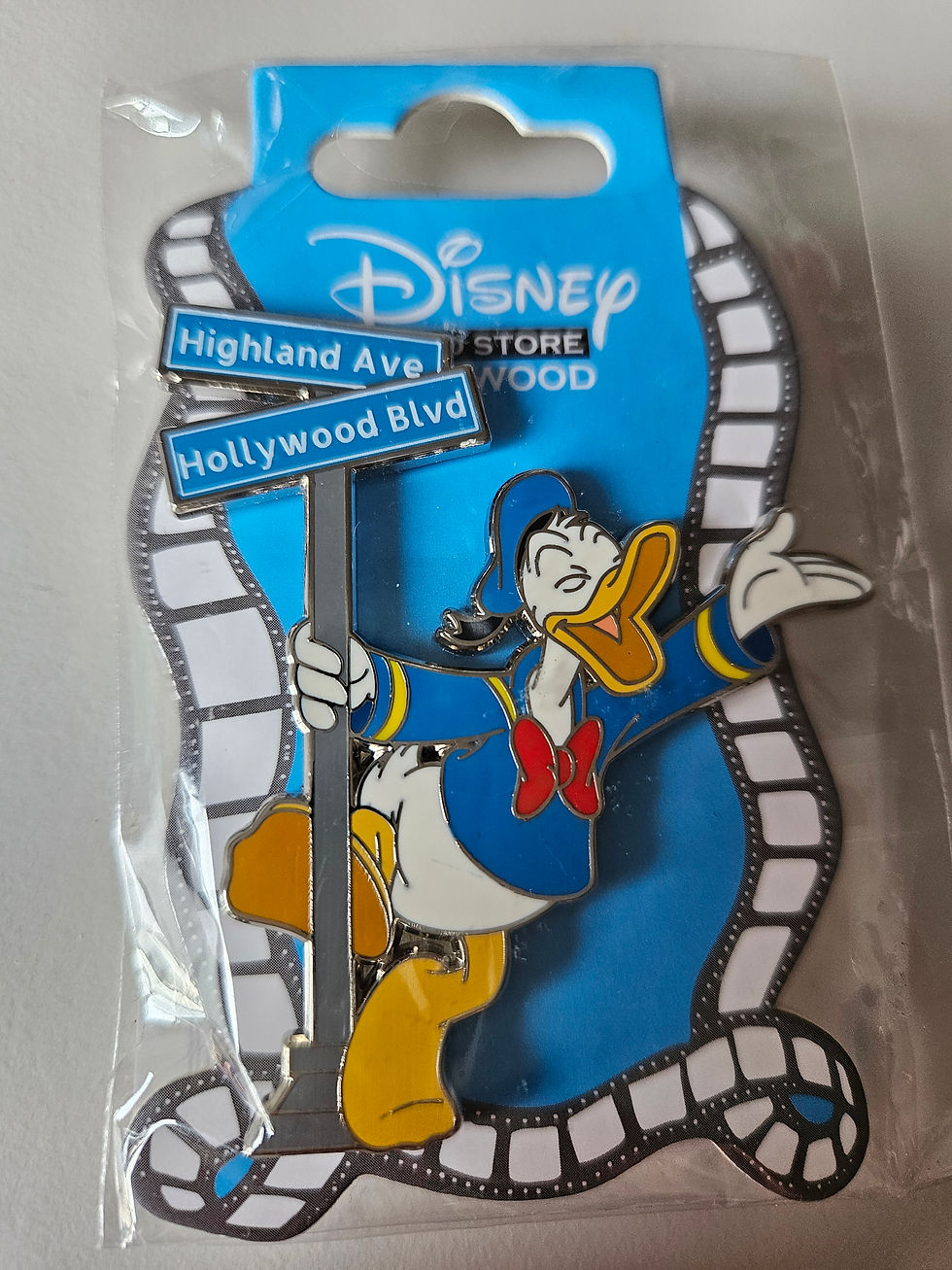 Thumbnail: Disney Hollywood Studios Donald Duck Pin