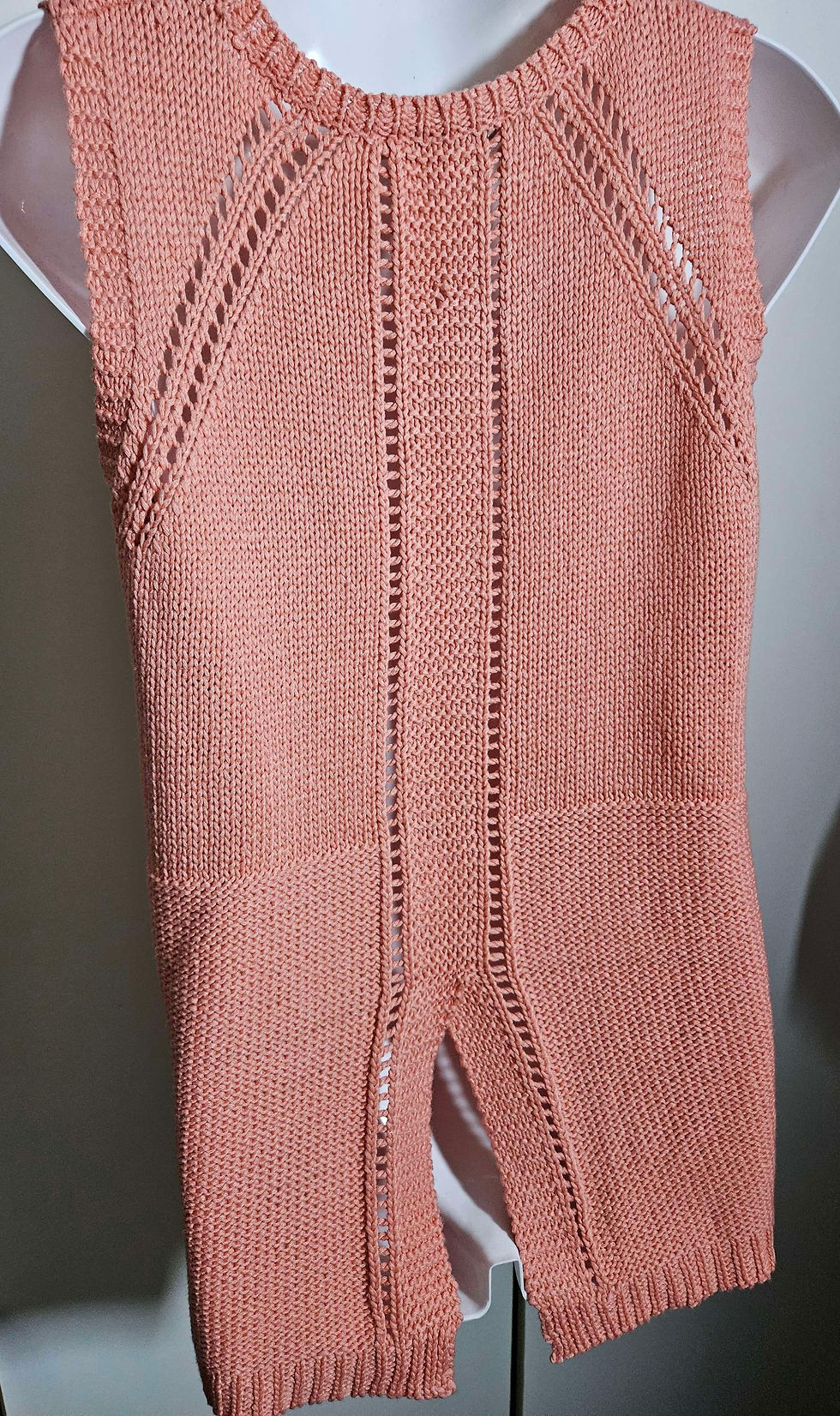Thumbnail: Oasis 2yk Sleeveless Knit Top Back detailing UK Size S 10-12 