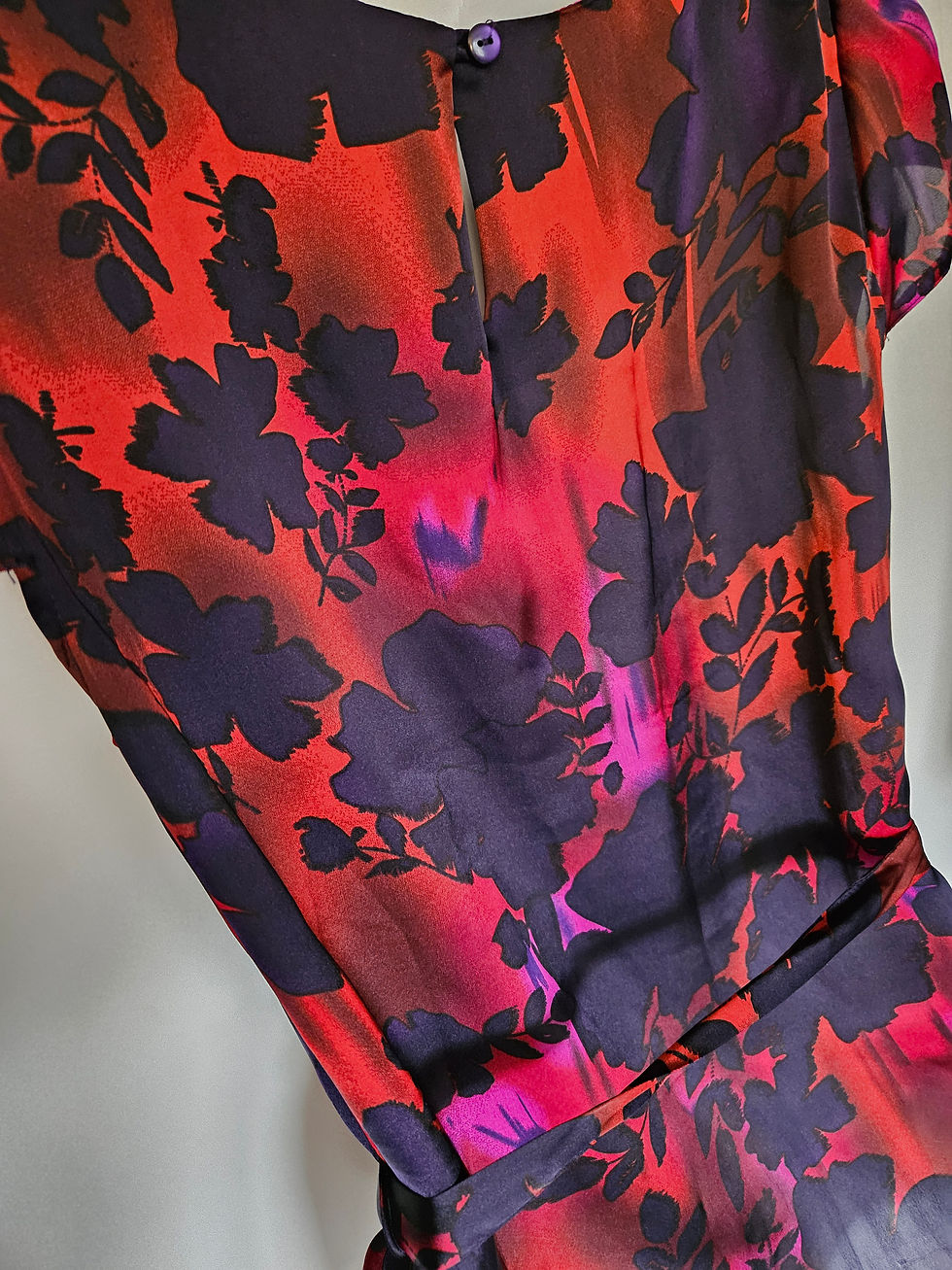 Thumbnail: Debenhams Short Sleeve Satin Print Top UK Size 12 Petite 