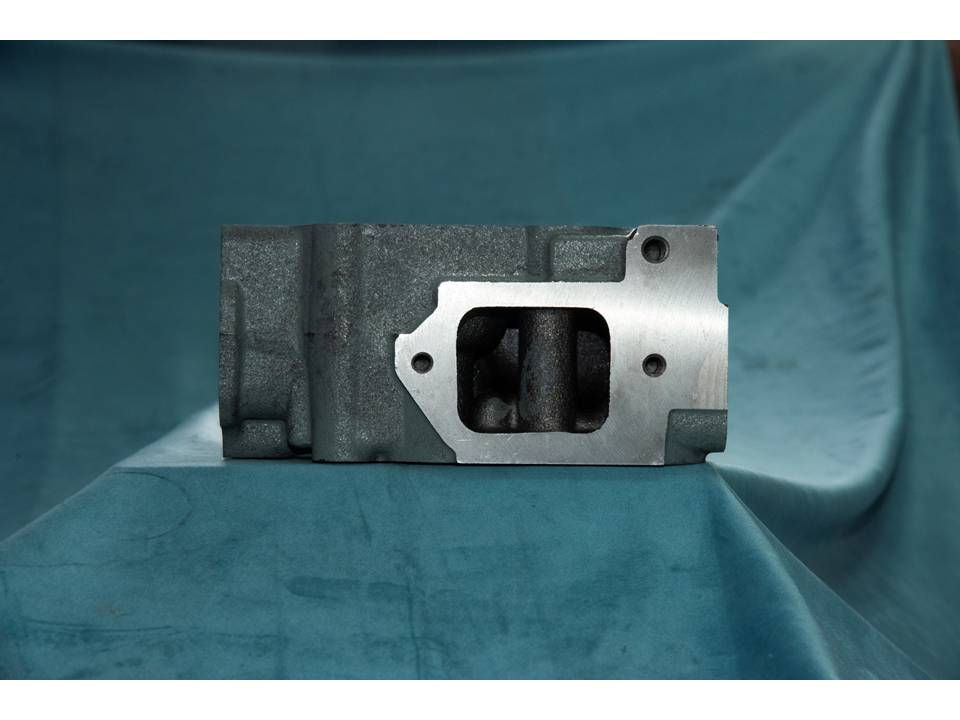 Thumbnail: Toyota B / 2B / 3B cylinder head NEW