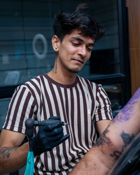 Yogesh Mahale at Aliens Tattoo