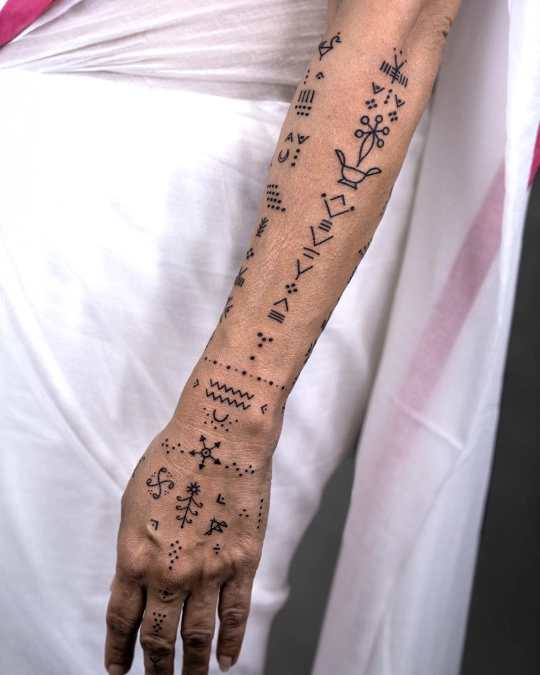 Trajva Tattoo is a tribal tattoo form from Gujarat
