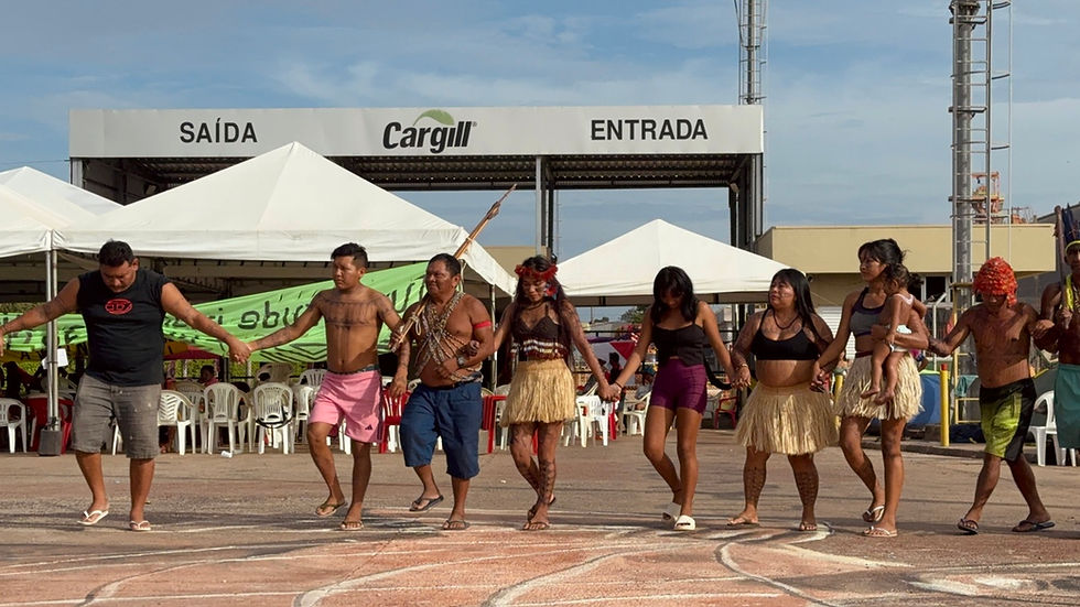 Povos indígenas fizeram protestos durante a COP30 e, apesar de compromisso do ministro Guilherme Boulos, processo avançou sem consulta prévia à população impactada por obras (Foto: Daleth Oliveira/Amazon Watch)