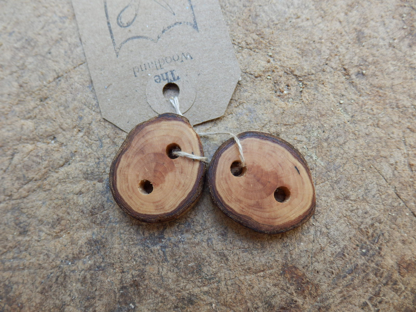 2 Hawthorn Buttons