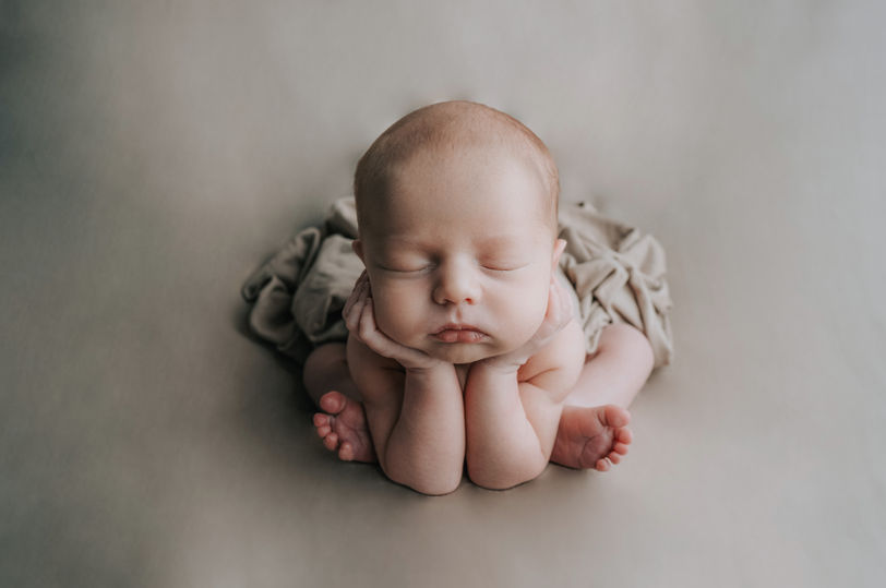 froggy pose tina hevingham photography