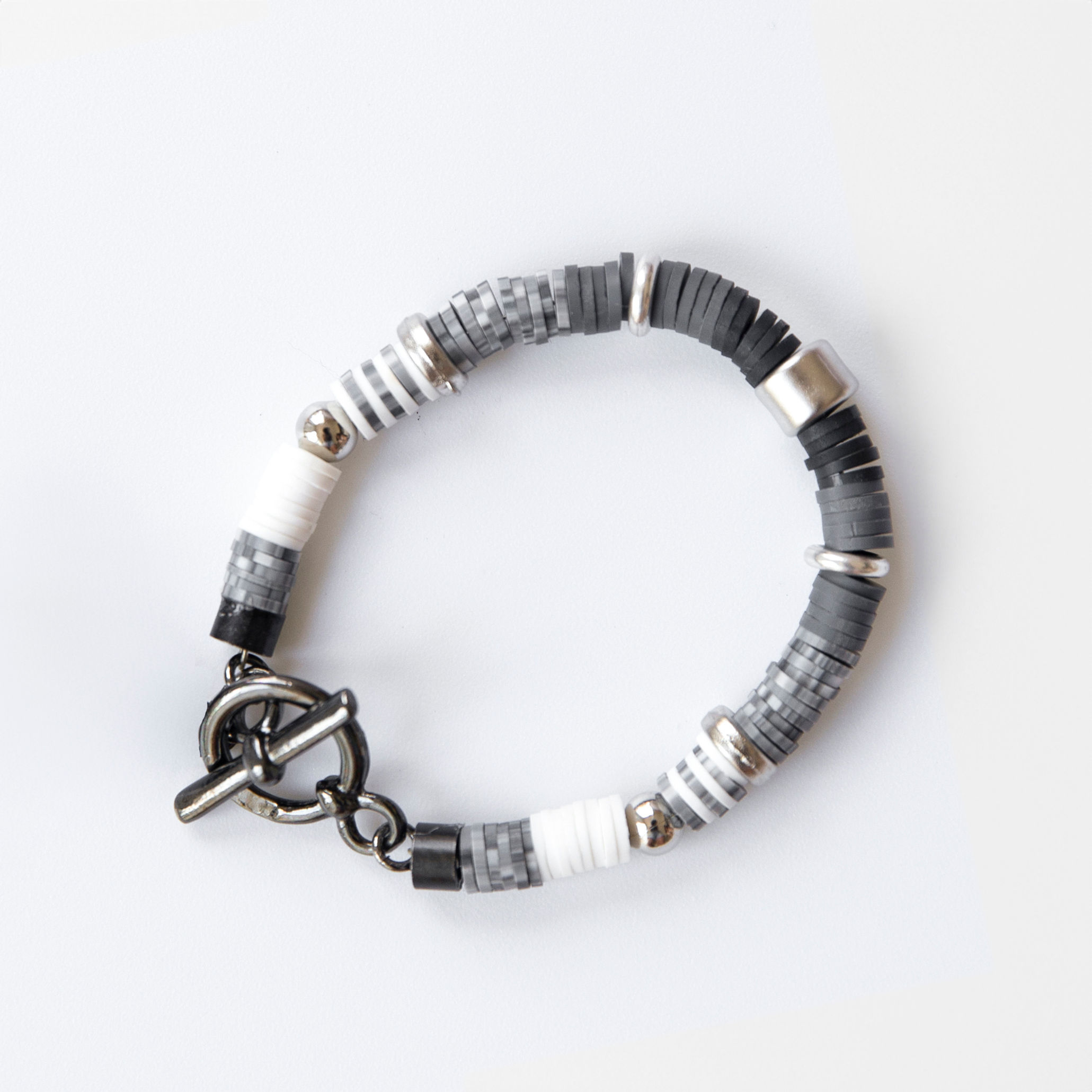 צמיד יערה - צמיד כסף וחרוזי סיליקון צבעוני