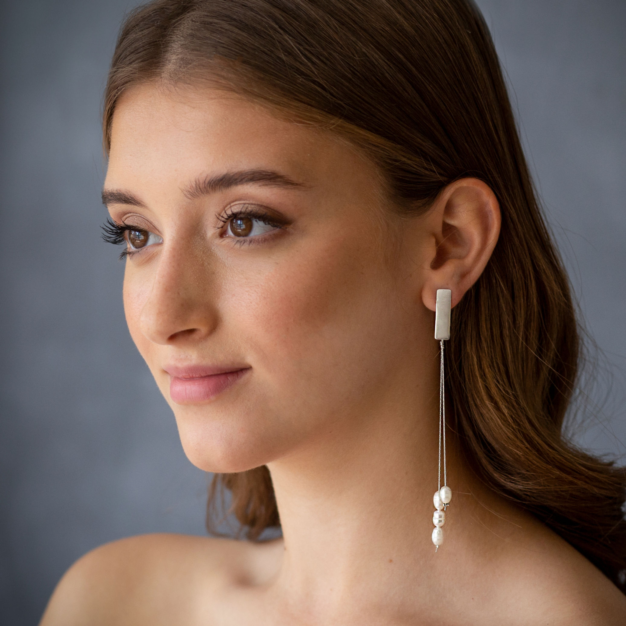 עגילי רורי - עגילים ארוכים ופנינים אמיתיות